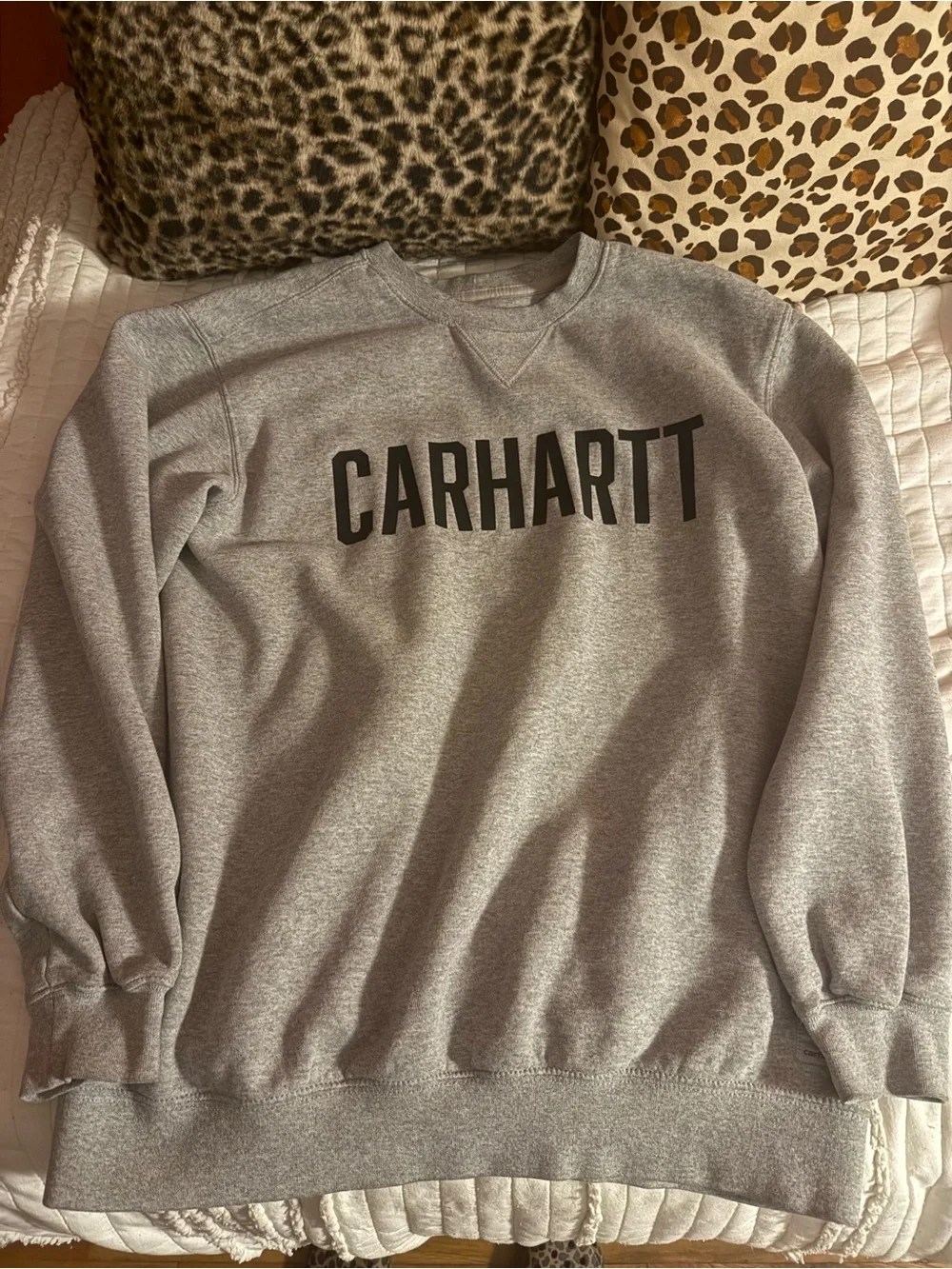 Carhartt sweatshirt !!